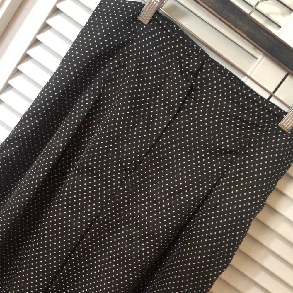 Fully lined pleated dress trousers